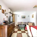 Angie Old Town With Jacuzzi Vila *
