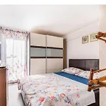 Angie Old Town With Jacuzzi Vila *