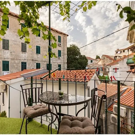 Vila Angie Old Town With Jacuzzi