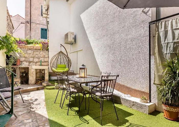 Villa Angie Old Town With Jacuzzi