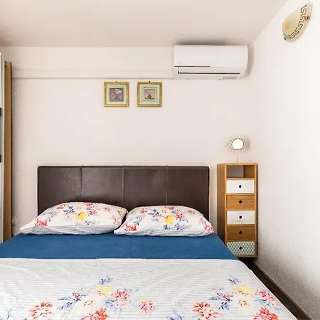 Villa Angie Old Town With Jacuzzi *