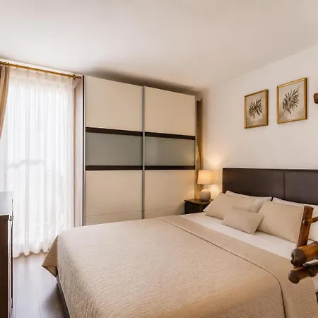 Villa Angie Old Town With Jacuzzi Split