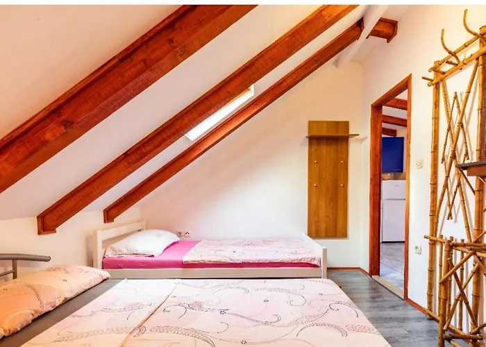 Вилла Angie Old Town With Jacuzzi Сплит