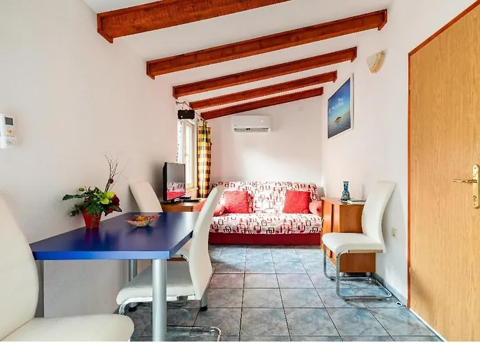 Angie Old Town With Jacuzzi Вилла Сплит