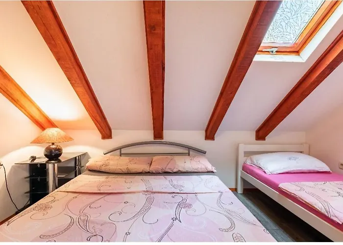 Angie Old Town With Jacuzzi Сплит