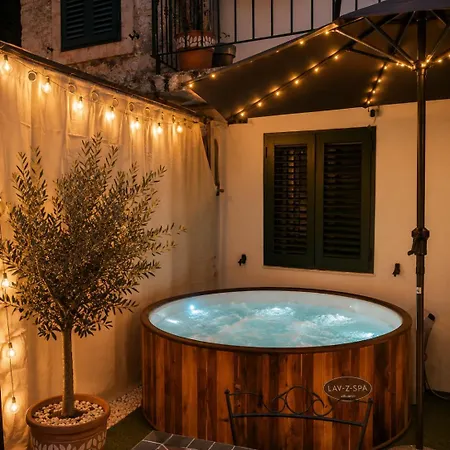 Angie Old Town With Jacuzzi * سبليت